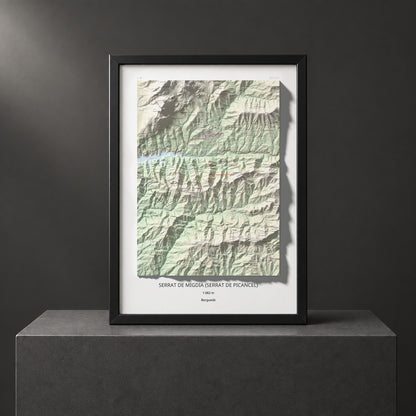 Mapa de relieve de Serrat de Migdia (Serrat de Picancel), 1082 m, Berguedà, lámina 100 Cims de Trobart. Presentación enmarcada. 50 × 70 cm.