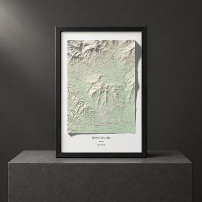 Mapa de relieve de Serret del Cisa, 542 m, Baix Camp, lámina 100 Cims de Trobart. Presentación enmarcada. 61 × 91 cm.