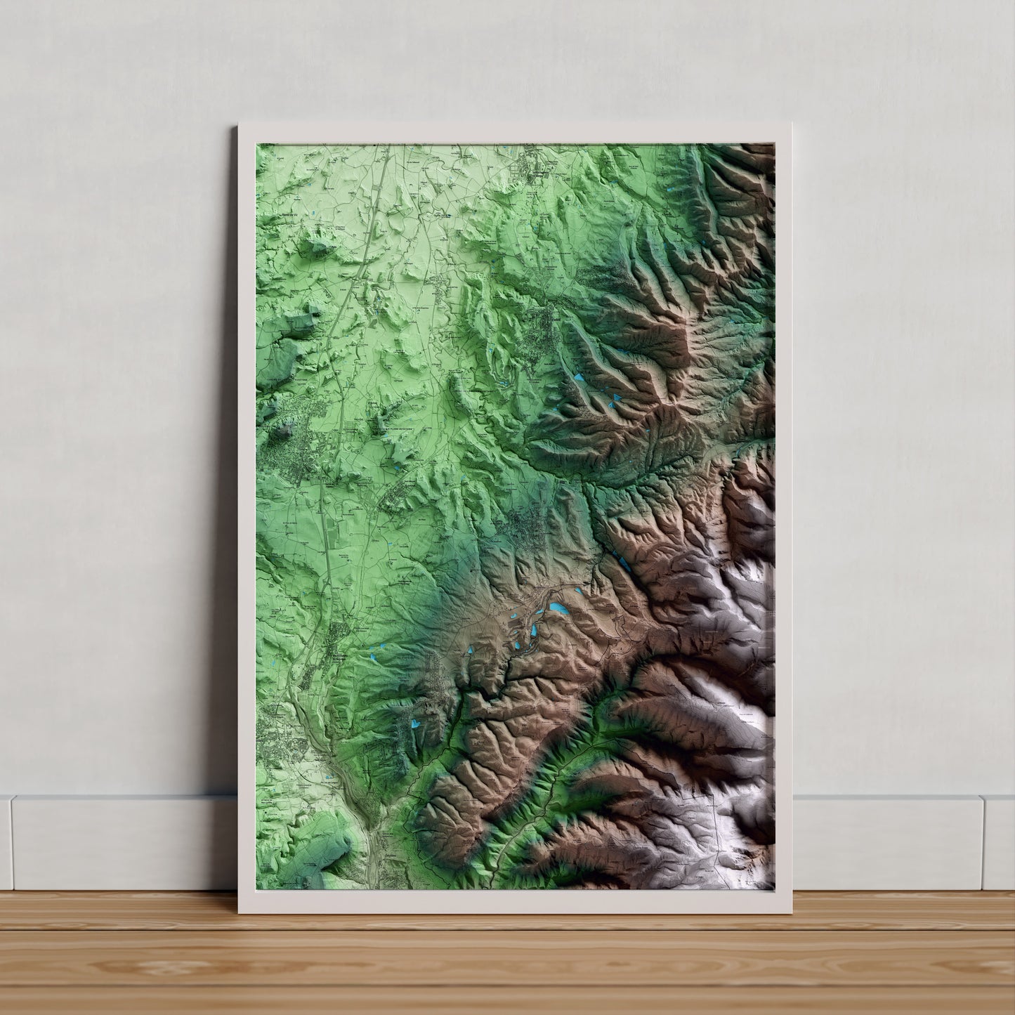 Mapa artístico del relieve de Seva, a Osona, con 15 km de entorno y base topográfica ICGC. Presentación enmarcada.