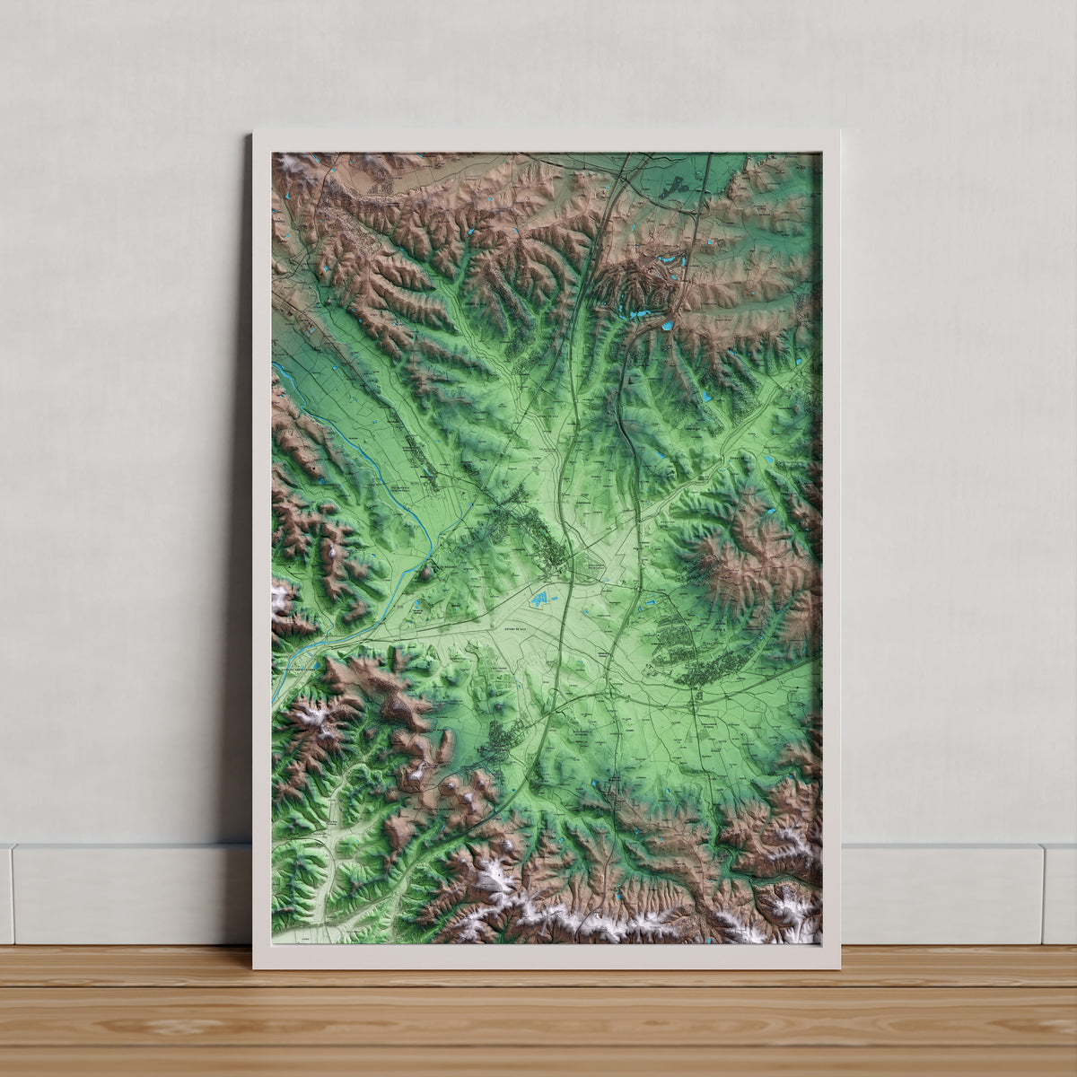 Mapa artístico del relieve de Sils, a la Selva, con 15 km de entorno y base topográfica ICGC. Presentación enmarcada.