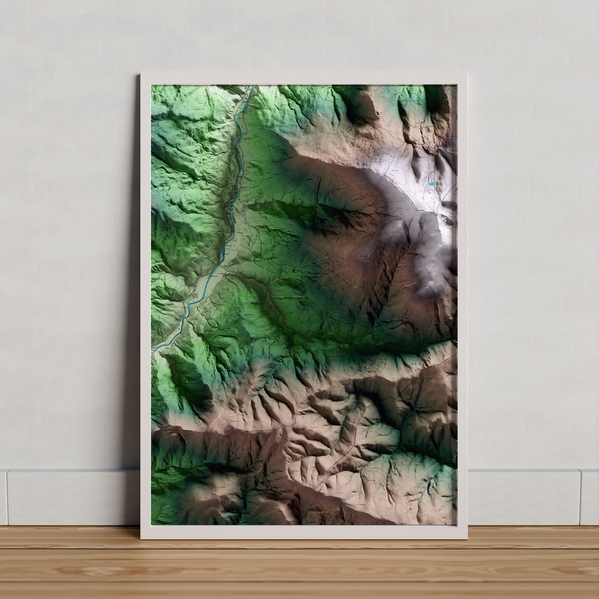 Mapa artístico del relieve de Soriguera, al Pallars Sobirà, con 15 km de entorno y base topográfica ICGC. Presentación enmarcada.