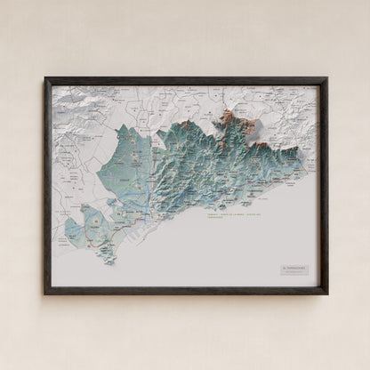 Mapa de relieve del Tarragonès, con el territorio en color y el entorno en blanco. Presentación con marco. 30 × 40 cm. Estilo Azul y naranja.