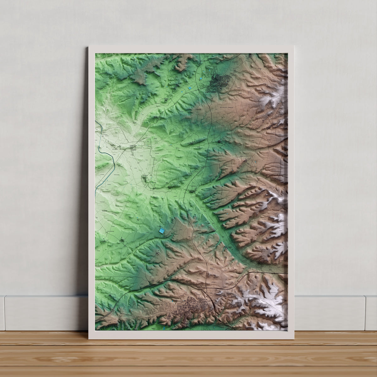 Mapa artístico del relieve de Tarroja de Segarra, a la Segarra, con 15 km de entorno y base topográfica ICGC. Presentación enmarcada.