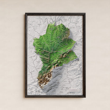 Mapa de relleu de la Terra Alta, amb el territori en color i l’entorn en blanc. Presentació amb marc. 21 × 30 cm. Estil Clàssic.