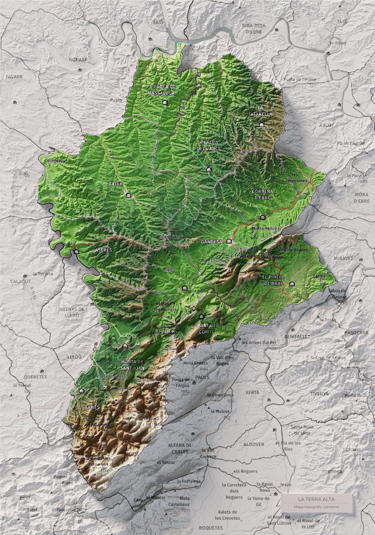 Mapa de relleu de la Terra Alta, amb el territori en color i l’entorn en blanc. Vista completa de la làmina. 21 × 30 cm. Estil Clàssic.