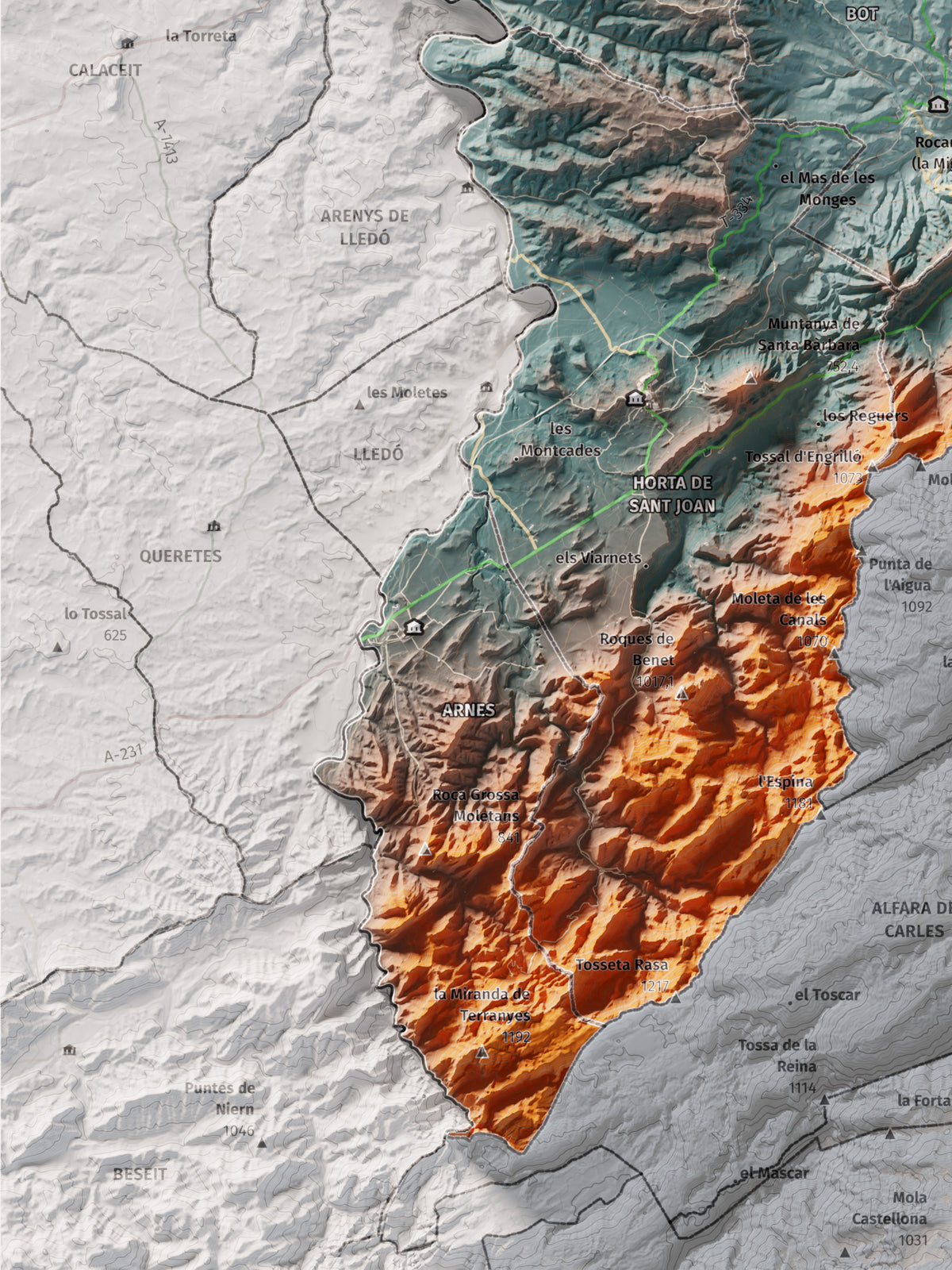 Mapa de relleu de la Terra Alta, amb el territori en color i l’entorn en blanc. Detall de la part inferior esquerra. 30 × 40 cm. Estil Blau i taronja.