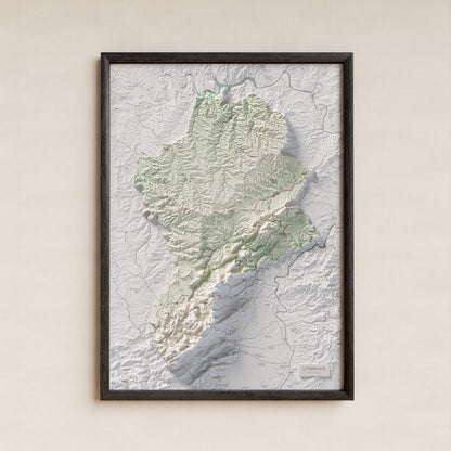 Mapa de relleu de la Terra Alta, amb el territori en color i l’entorn en blanc. Presentació amb marc. 50 × 70 cm. Estil Cartogràfic.