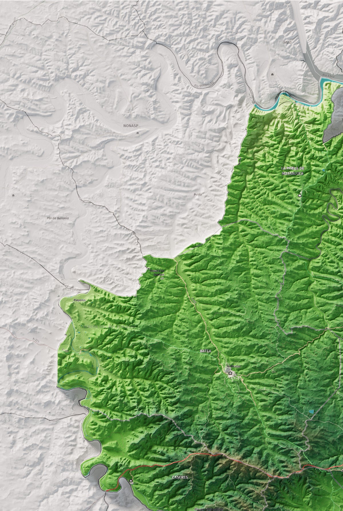 Mapa de relleu de la Terra Alta, amb el territori en color i l’entorn en blanc. Detall de la part superior esquerra. 61 × 91 cm. Estil Clàssic.