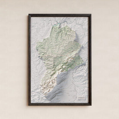 Mapa de relleu de la Terra Alta, amb el territori en color i l’entorn en blanc. Presentació amb marc. 61 × 91 cm. Estil Cartogràfic.