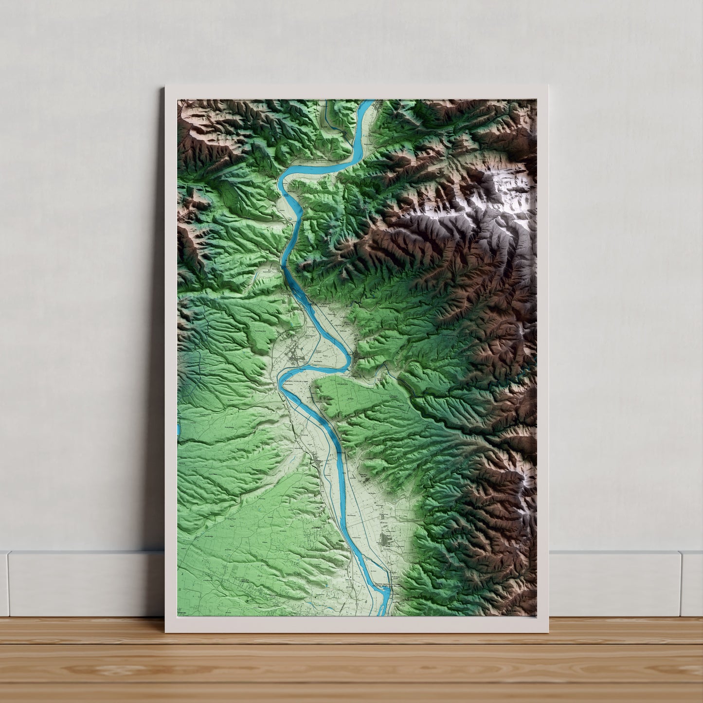 Mapa artístico del relieve de Tivenys, al Baix Ebre, con 15 km de entorno y base topográfica ICGC. Presentación enmarcada.