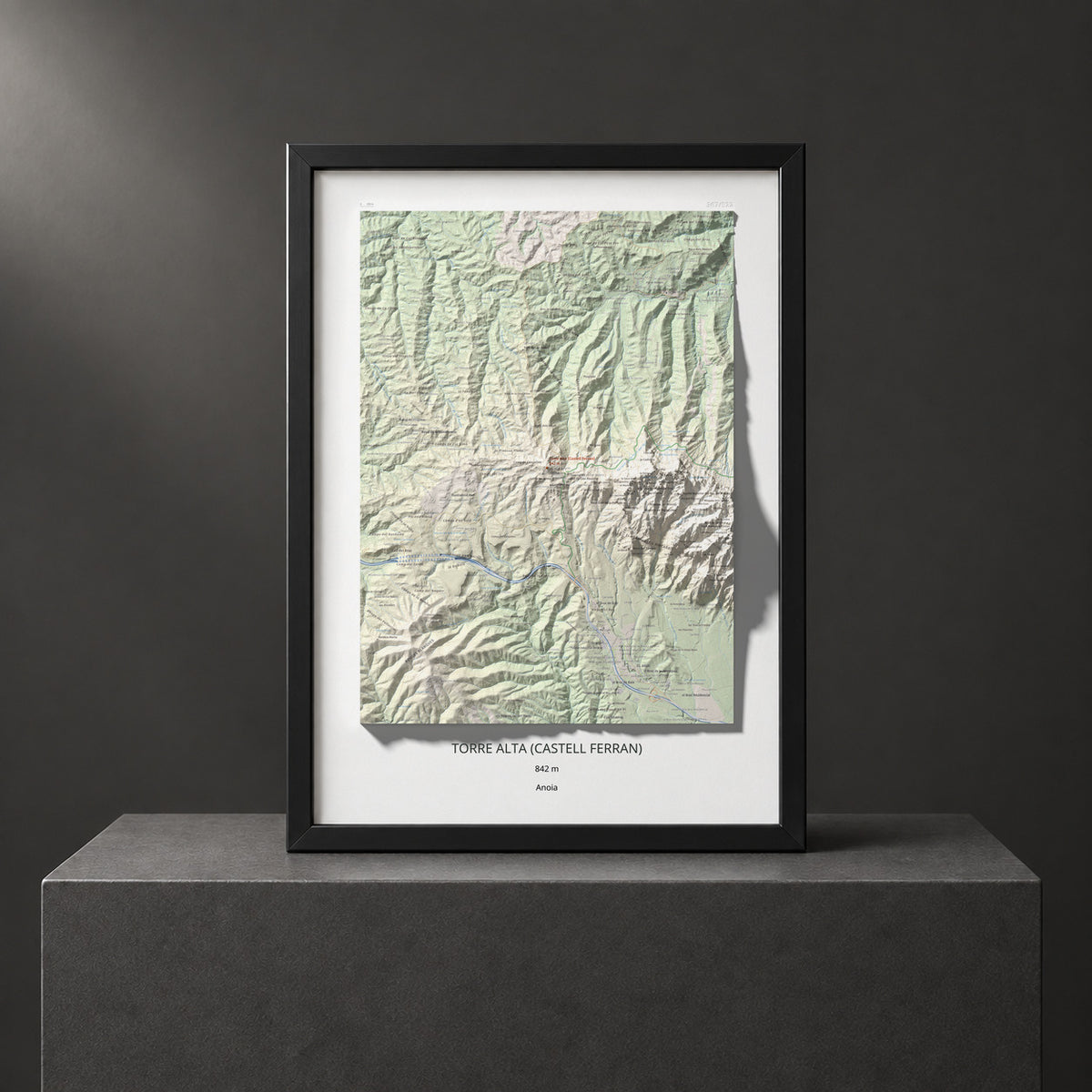 Mapa de relieve de Torre Alta (Castell Ferran), 842 m, Anoia, lámina 100 Cims de Trobart. Presentación enmarcada. 50 × 70 cm.