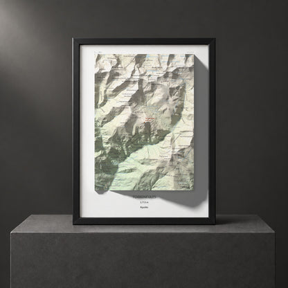Mapa de relieve de Torreneules, 2713 m, Ripollès, lámina 100 Cims de Trobart. Presentación enmarcada. 30 × 40 cm.