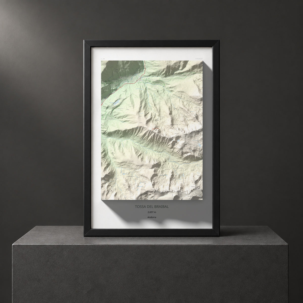Mapa de relieve de Tossa del Braibal, 2657 m, Andorra, lámina 100 Cims de Trobart. Presentación enmarcada. 61 × 91 cm.