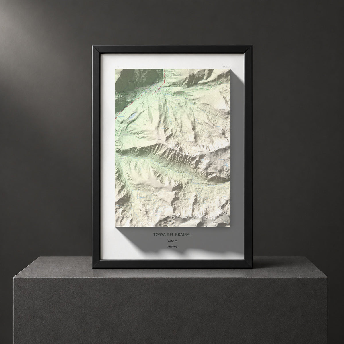Mapa de relieve de Tossa del Braibal, 2657 m, Andorra, lámina 100 Cims de Trobart. Presentación enmarcada. 70 × 100 cm.