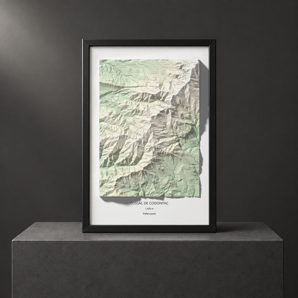 Mapa de relieve de Tossal de Codonyac, 1425 m, Pallars Jussà, lámina 100 Cims de Trobart. Presentación enmarcada. 61 × 91 cm.