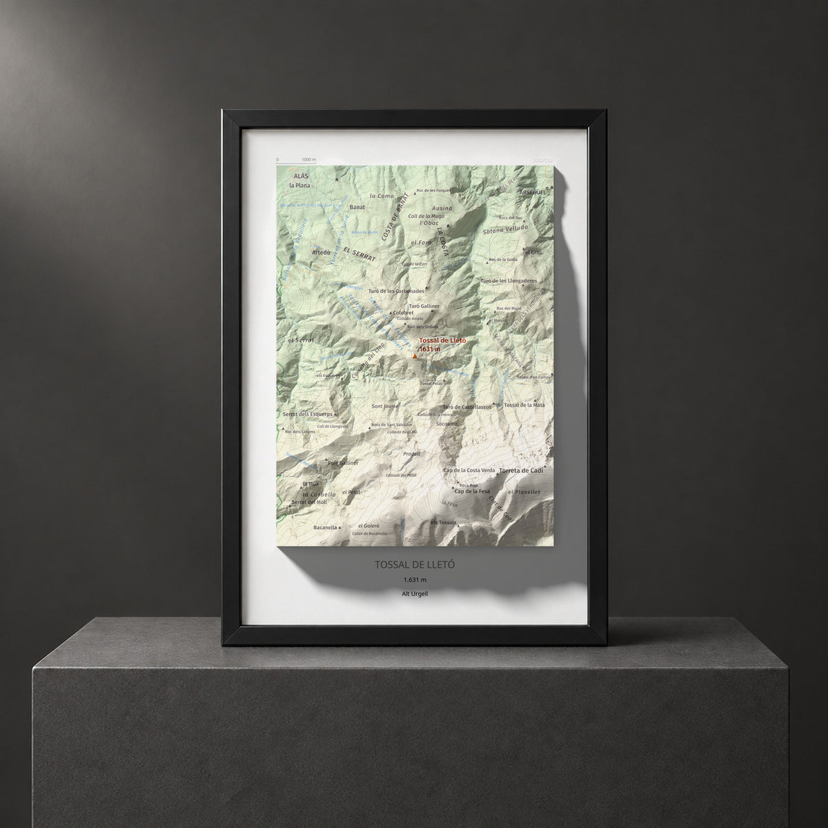 Mapa de relieve de Tossal de Lletó, 1631 m, Alt Urgell, lámina 100 Cims de Trobart. Presentación enmarcada. 21 × 30 cm.
