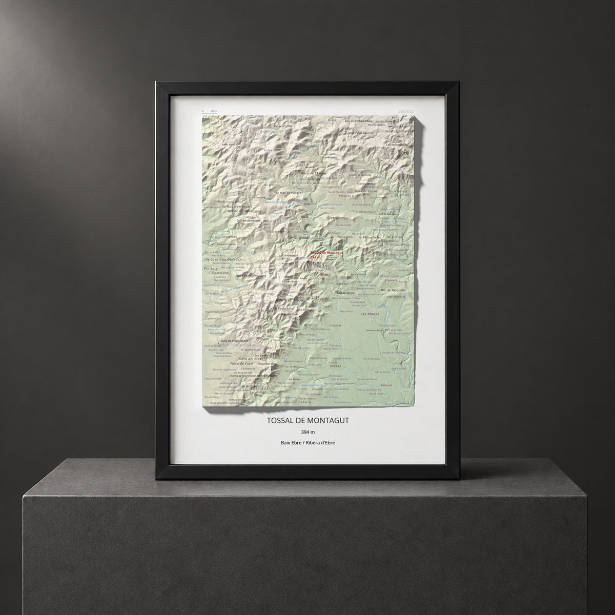 Mapa de relieve de Tossal de Montagut, 394 m, Baix Ebre · Ribera d'Ebre, lámina 100 Cims de Trobart. Presentación enmarcada. 30 × 40 cm.