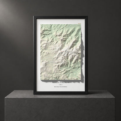 Mapa de relieve de Tossal de la Baltasana, 1201 m, Baix Camp · Conca de Barberà, lámina 100 Cims de Trobart. Presentación enmarcada. 61 × 91 cm.