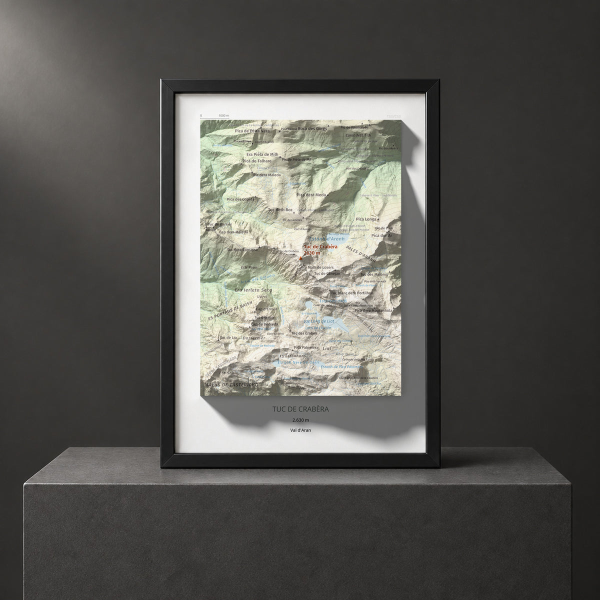 Mapa de relieve de Tuc de Crabèra, 2630 m, Val d'Aran, lámina 100 Cims de Trobart. Presentación enmarcada. 21 × 30 cm.