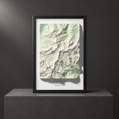 Mapa de relieve de Tuc de Marimanya, 2679 m, Pallars Sobirà · Val d'Aran, lámina 100 Cims de Trobart. Presentación enmarcada. 61 × 91 cm.