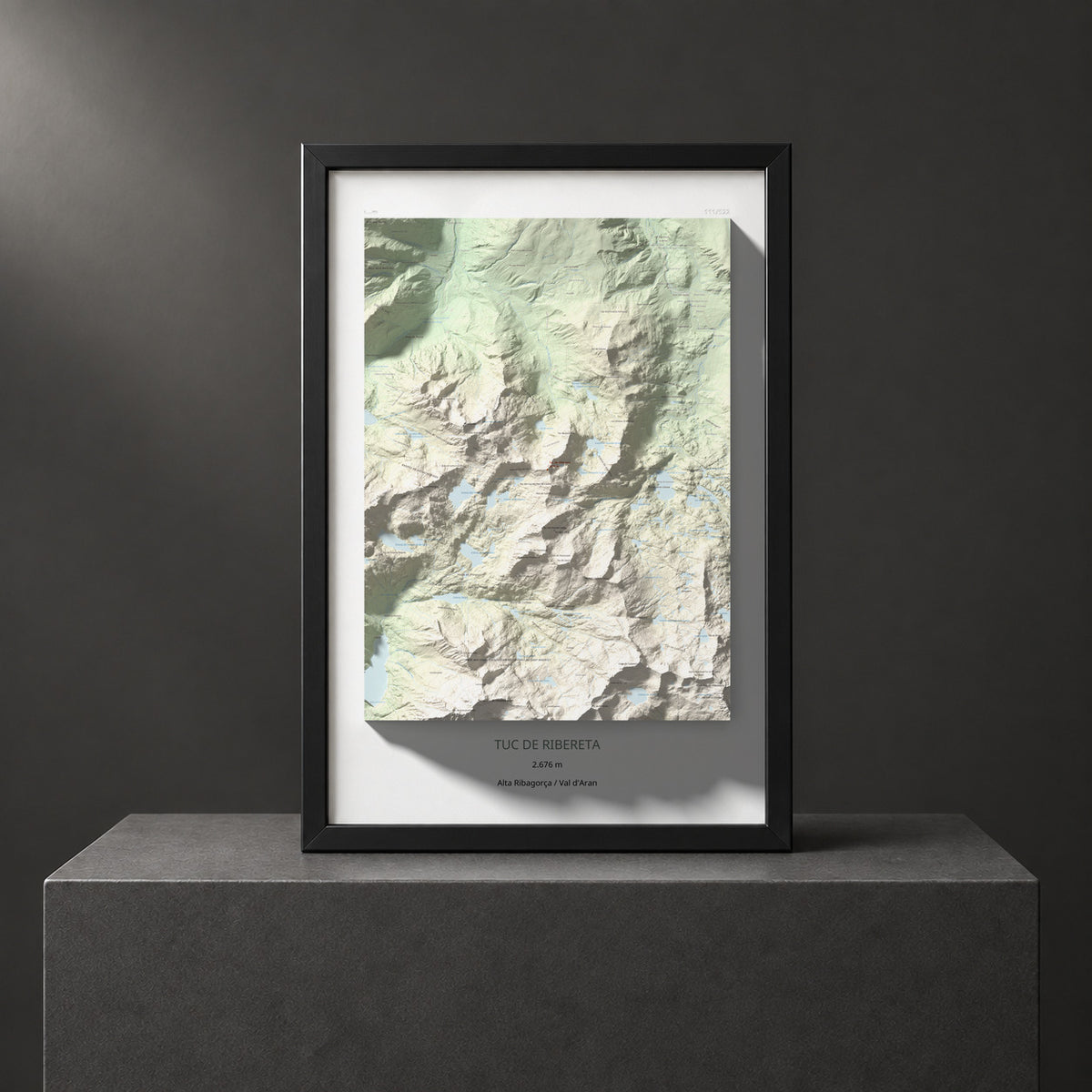 Mapa de relieve de Tuc de Ribereta, 2676 m, Alta Ribagorça · Val d'Aran, lámina 100 Cims de Trobart. Presentación enmarcada. 61 × 91 cm.