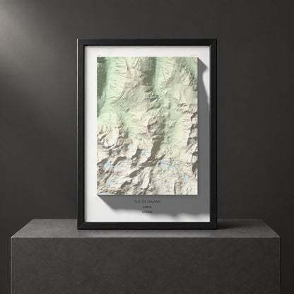 Mapa de relieve de Tuc de Salana, 2485 m, Val d'Aran, lámina 100 Cims de Trobart. Presentación enmarcada. 50 × 70 cm.