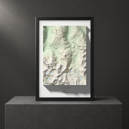 Mapa de relieve de Tuc de Salana, 2485 m, Val d'Aran, lámina 100 Cims de Trobart. Presentación enmarcada. 61 × 91 cm.