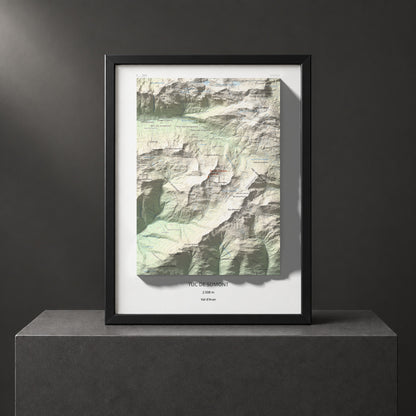 Mapa de relieve de Tuc de Somont, 2508 m, Val d'Aran, lámina 100 Cims de Trobart. Presentación enmarcada. 30 × 40 cm.