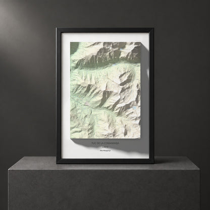 Mapa de relieve de Tuc de la Comamarja, 2562 m, Alta Ribagorça, lámina 100 Cims de Trobart. Presentación enmarcada. 70 × 100 cm.