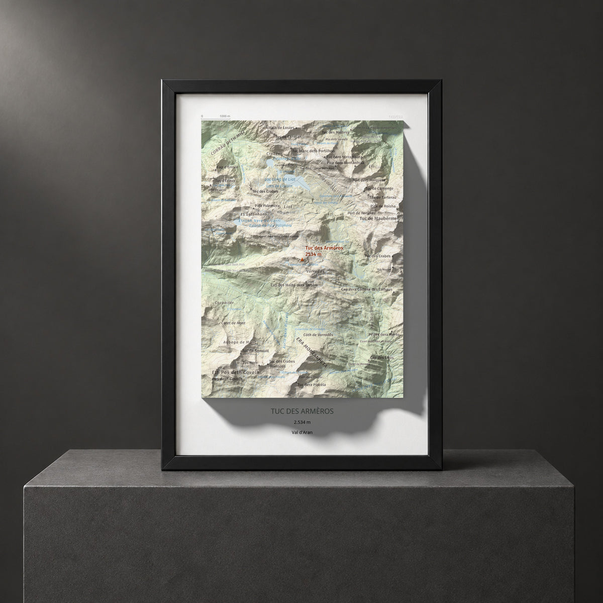 Mapa de relieve de Tuc des Armèros, 2534 m, Val d'Aran, lámina 100 Cims de Trobart. Presentación enmarcada. 21 × 30 cm.
