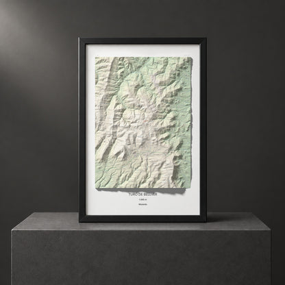 Mapa de relieve de Turó de Bellver, 1045 m, Moianès, lámina 100 Cims de Trobart. Presentación enmarcada. 61 × 91 cm.