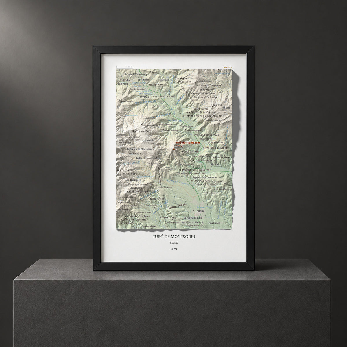 Mapa de relieve de Turó de Montsoriu, 633 m, Selva, lámina 100 Cims de Trobart. Presentación enmarcada. 21 × 30 cm.