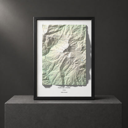Mapa de relieve de Turó de l'Home, 1706 m, Vallès Oriental, lámina 100 Cims de Trobart. Presentación enmarcada. 50 × 70 cm.