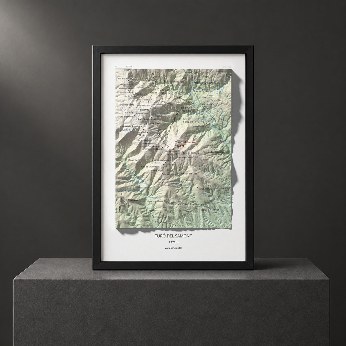 Mapa de relieve de Turó del Samont, 1273 m, Vallès Oriental, lámina 100 Cims de Trobart. Presentación enmarcada. 21 × 30 cm.