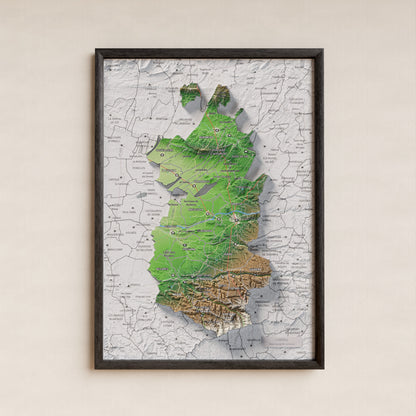 Mapa de relleu de l’Urgell, amb el territori en color i l’entorn en blanc. Presentació amb marc. 21 × 30 cm. Estil Clàssic.