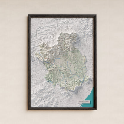 Mapa de relieve del Vallès Occidental, con el territorio en color y el entorno en blanco. Presentación con marco. 70 × 100 cm. Estilo Cartográfico.