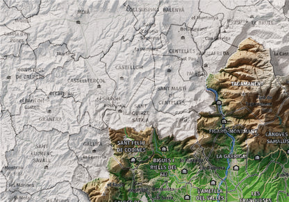 Mapa de relieve del Vallès Oriental, con el territorio en color y el entorno en blanco. Detalle de la zona superior izquierda. 21 × 30 cm. Estilo Clásico.
