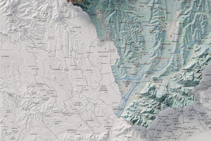 Mapa de relieve del Vallès Oriental, con el territorio en color y el entorno en blanco. Detalle de la zona inferior izquierda. 61 × 91 cm. Estilo Azul y naranja.