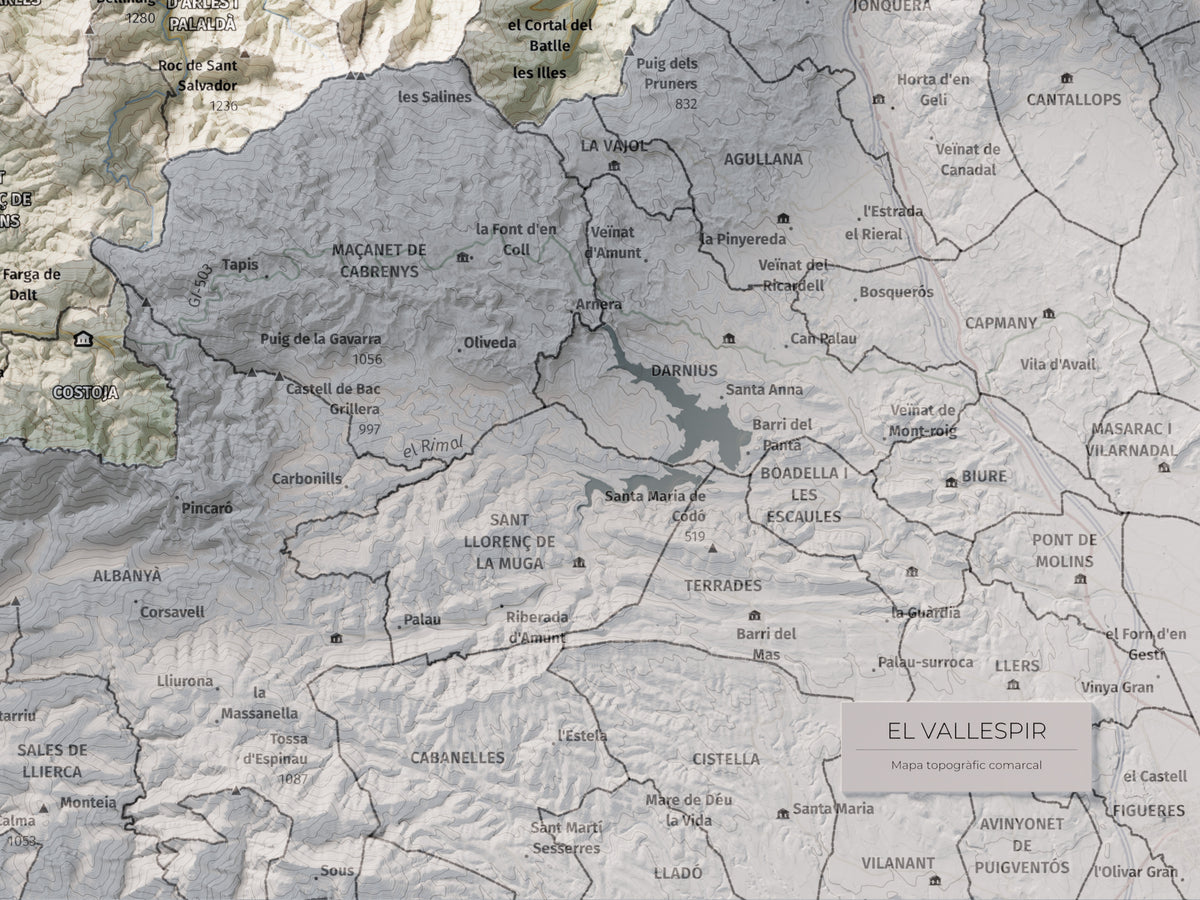 Mapa de relieve del Vallespir, con el territorio en color y el entorno en blanco. Detalle de la zona inferior derecha. 30 × 40 cm. Estilo Cartográfico.