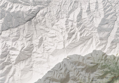 Mapa de relieve del Vallespir, con el territorio en color y el entorno en blanco. Detalle de la zona superior izquierda. 70 × 100 cm. Estilo Cartográfico.