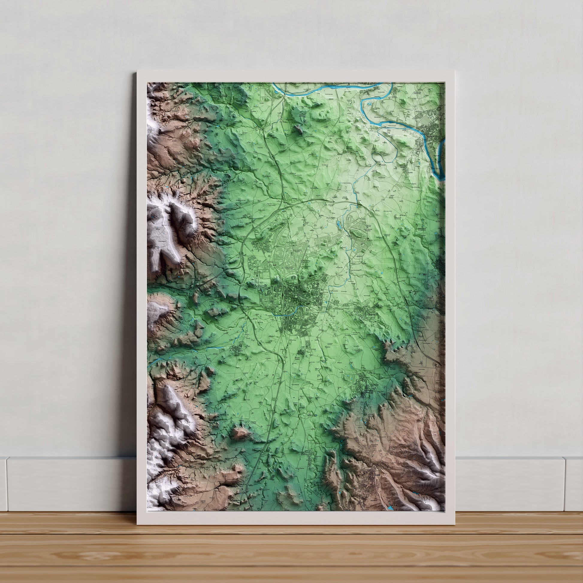 Mapa artístico del relieve de Vic, a Osona, con 15 km de entorno y base topográfica ICGC. Presentación enmarcada.