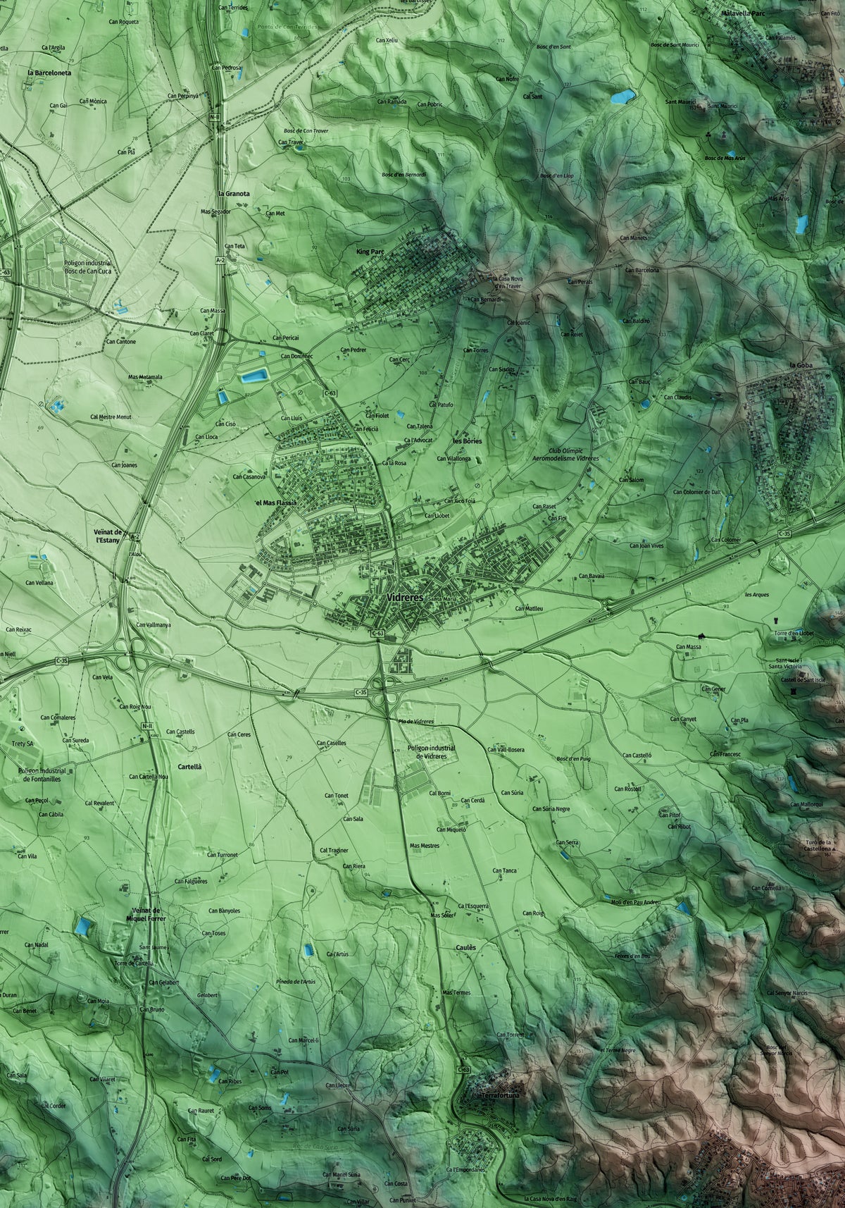 Mapa artístico del relieve de Vidreres, a la Selva, con 15 km de entorno y base topográfica ICGC. Detalle de la zona central.