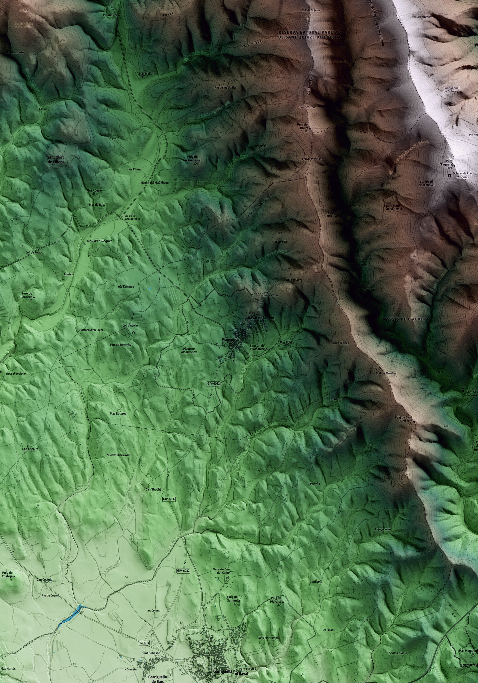 Mapa artístico del relieve de Vilamaniscle, al Alt Empordà, con 15 km de entorno y base topográfica ICGC. Detalle de la zona central.