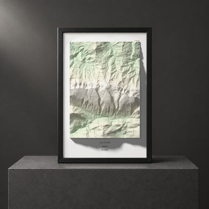 Mapa de relieve de Vulturó, 2649 m, Alt Urgell, lámina 100 Cims de Trobart. Presentación enmarcada. 61 × 91 cm.