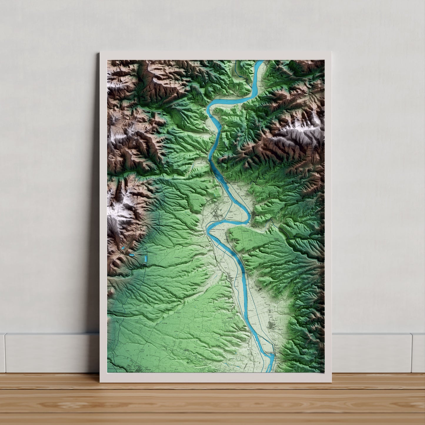 Mapa artístico del relieve de Xerta, al Baix Ebre, con 15 km de entorno y base topográfica ICGC. Presentación enmarcada.
