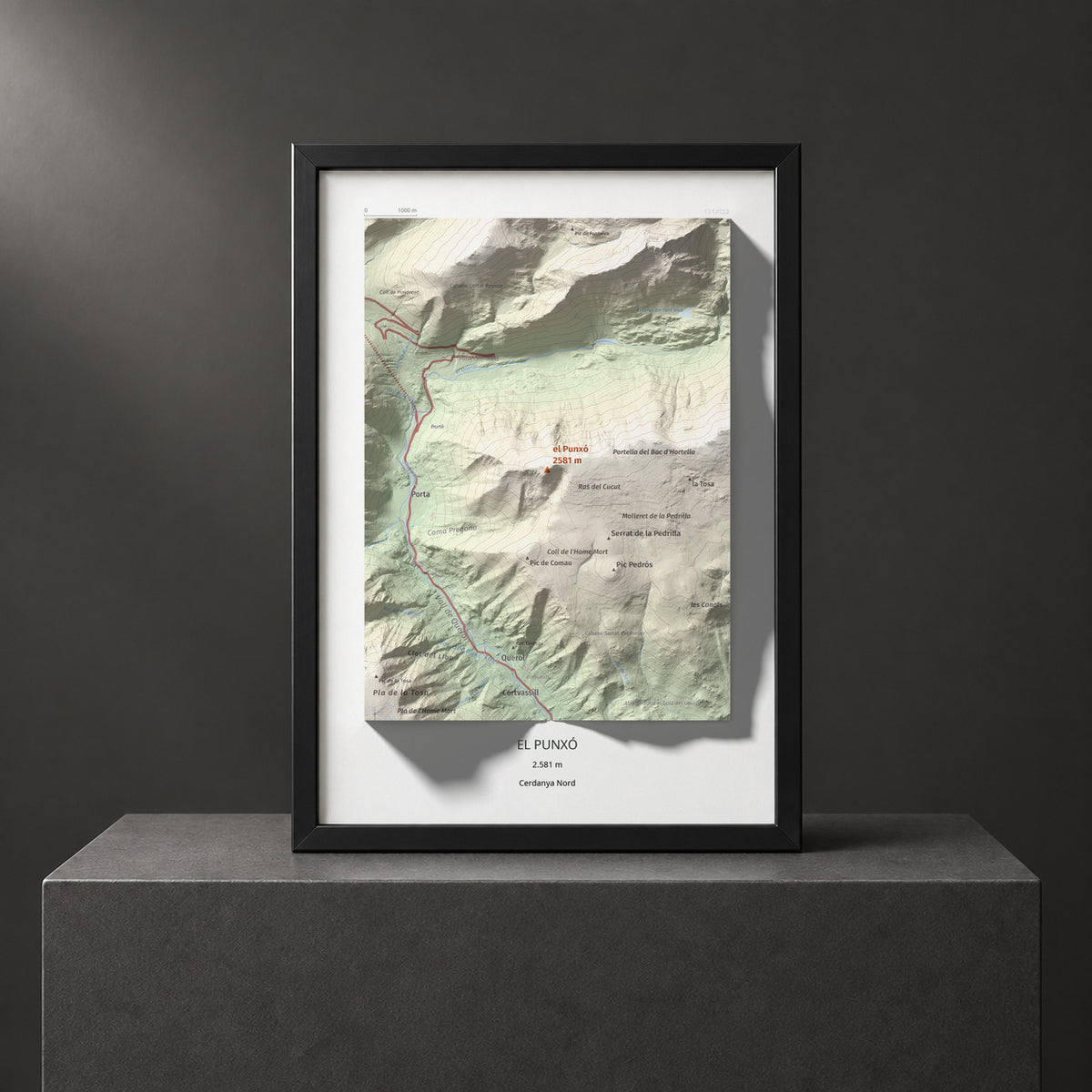 Mapa de relieve del Punxó, 2581 m, Cerdanya Nord, lámina 100 Cims de Trobart. Presentación enmarcada. 21 × 30 cm.