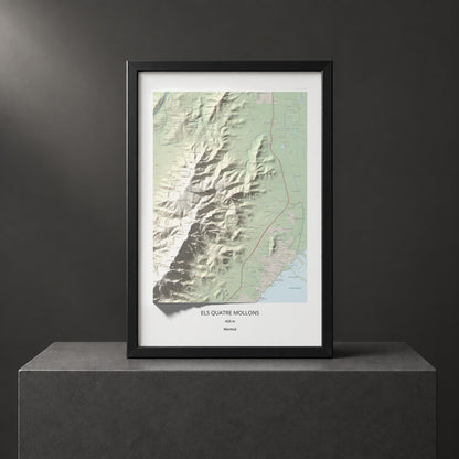 Mapa de relieve de els Quatre Mollons, 433 m, Montsià, lámina 100 Cims de Trobart. Presentación enmarcada. 61 × 91 cm.
