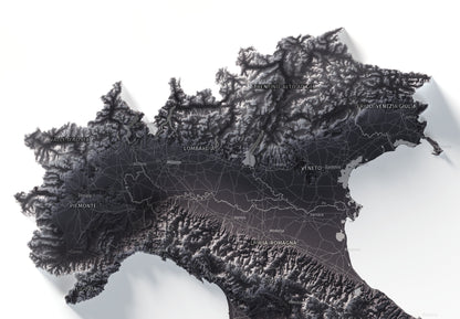 Mapa minimalista del relleu d’Itàlia per regions en estil Gris lavanda. Detall dels Alps i la plana del Po al nord d’Itàlia. 61 × 91 cm.