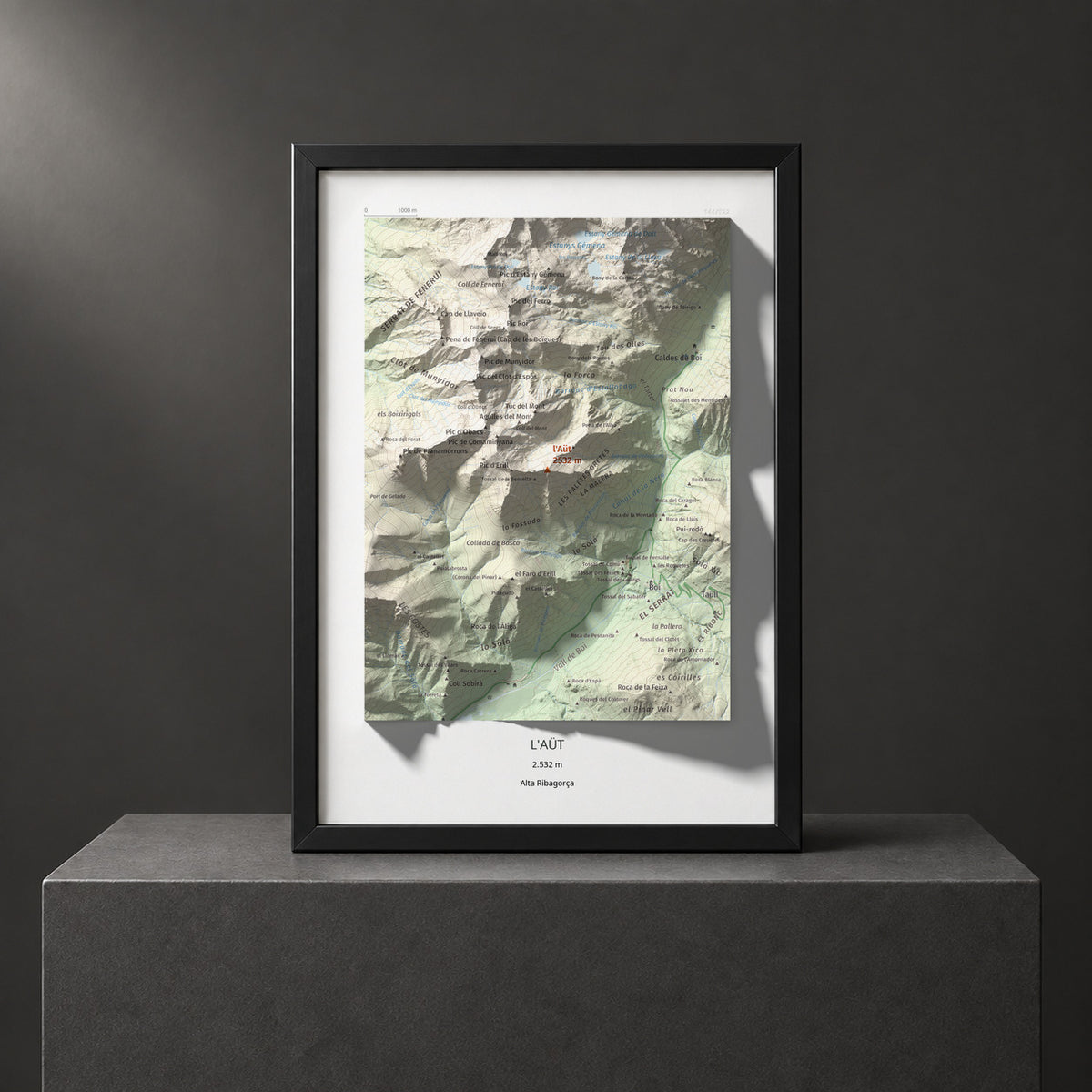 Mapa de relieve de l'Aüt, 2532 m, Alta Ribagorça, lámina 100 Cims de Trobart. Presentación enmarcada. 21 × 30 cm.