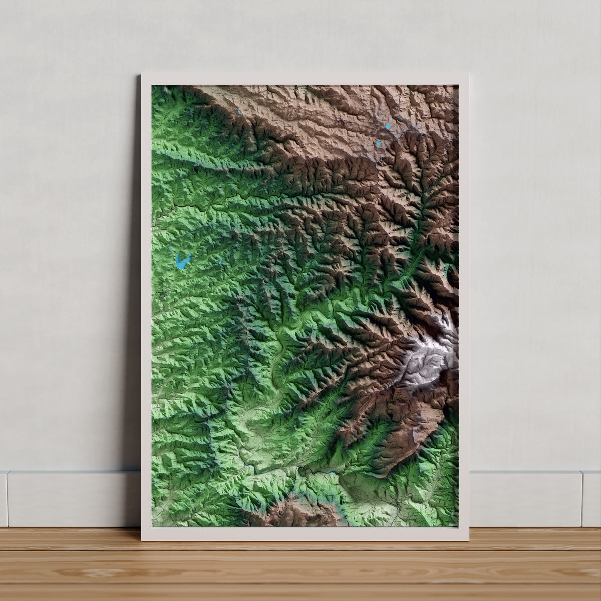 Mapa artístico del relieve de la Bisbal de Falset, al Priorat, con 15 km de entorno y base topográfica ICGC. Presentación enmarcada.